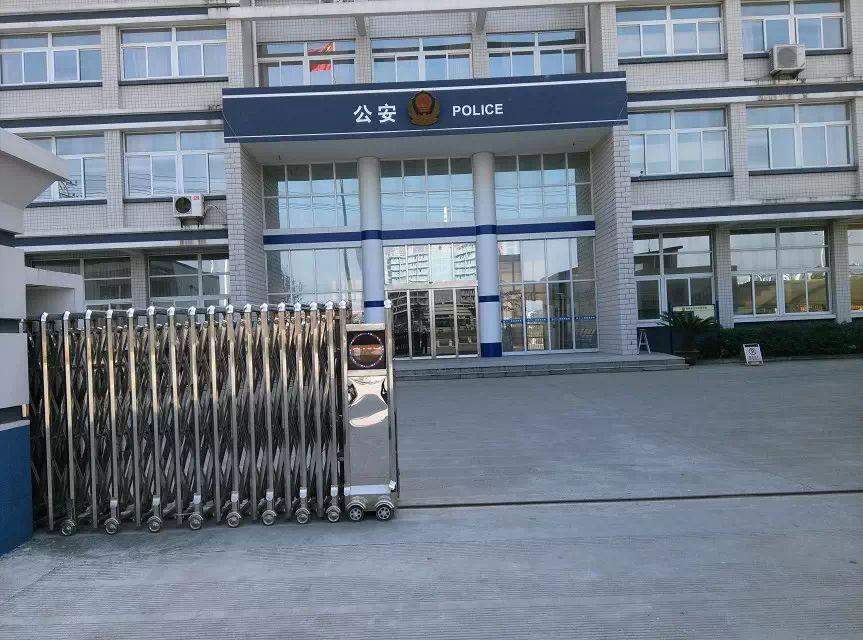 西安新城区伸缩电动大门